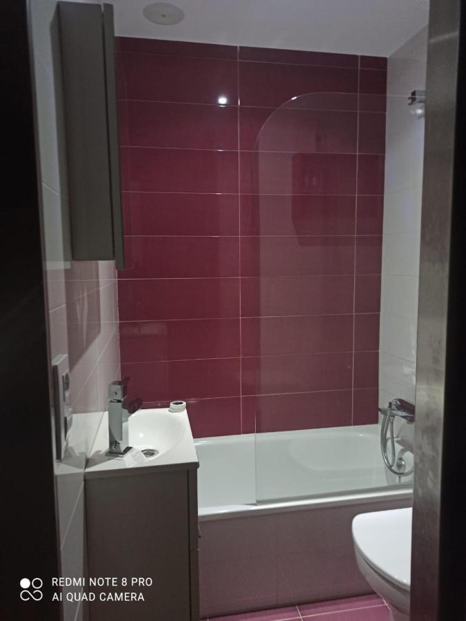 Hogar Aroalia, apartamento super céntrico!! Ourense Esterno foto
