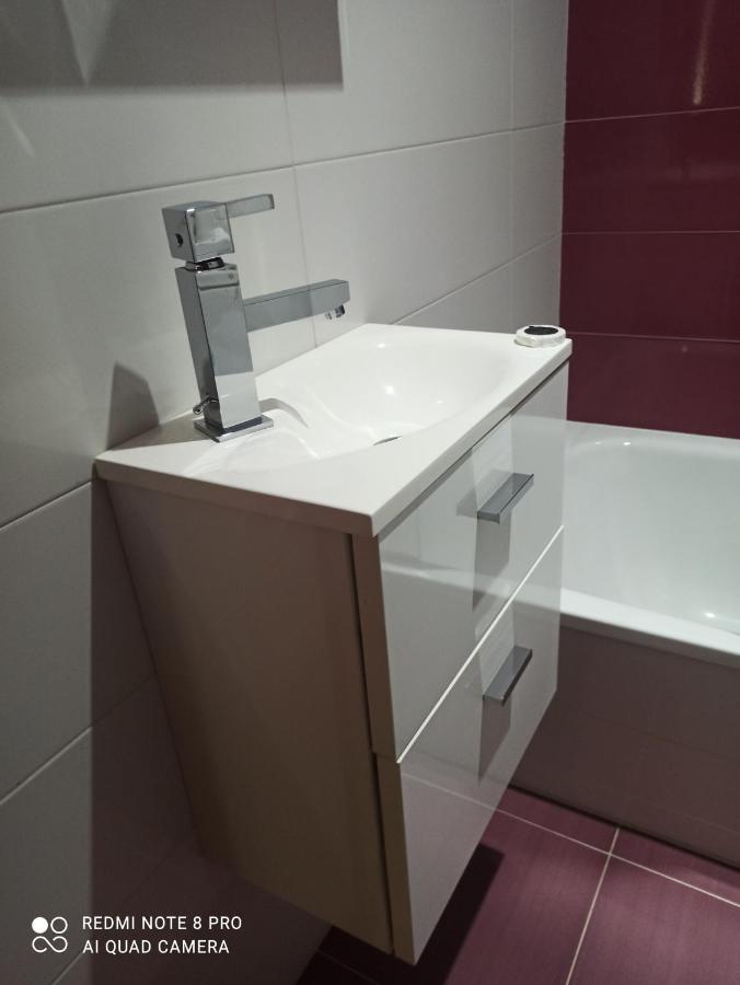 Hogar Aroalia, apartamento super céntrico!! Ourense Esterno foto